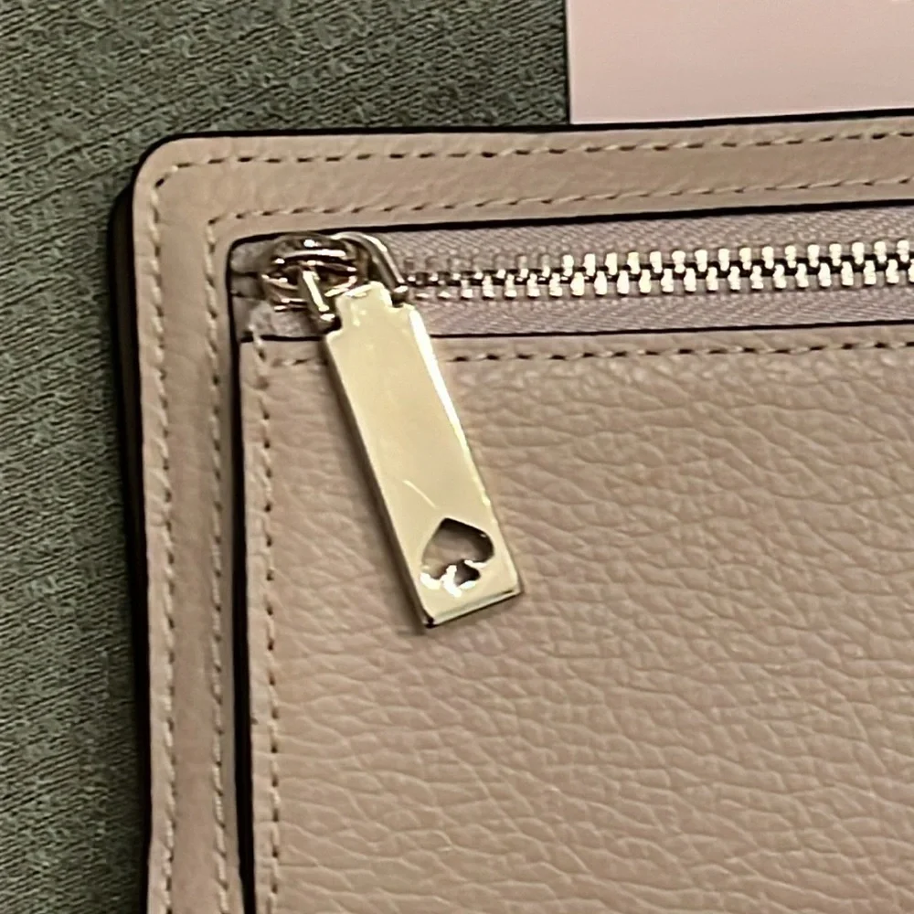 Brand New Kate Spade Genuine Leather Large Slim Bifold Wallet Warm Beige Neutral
